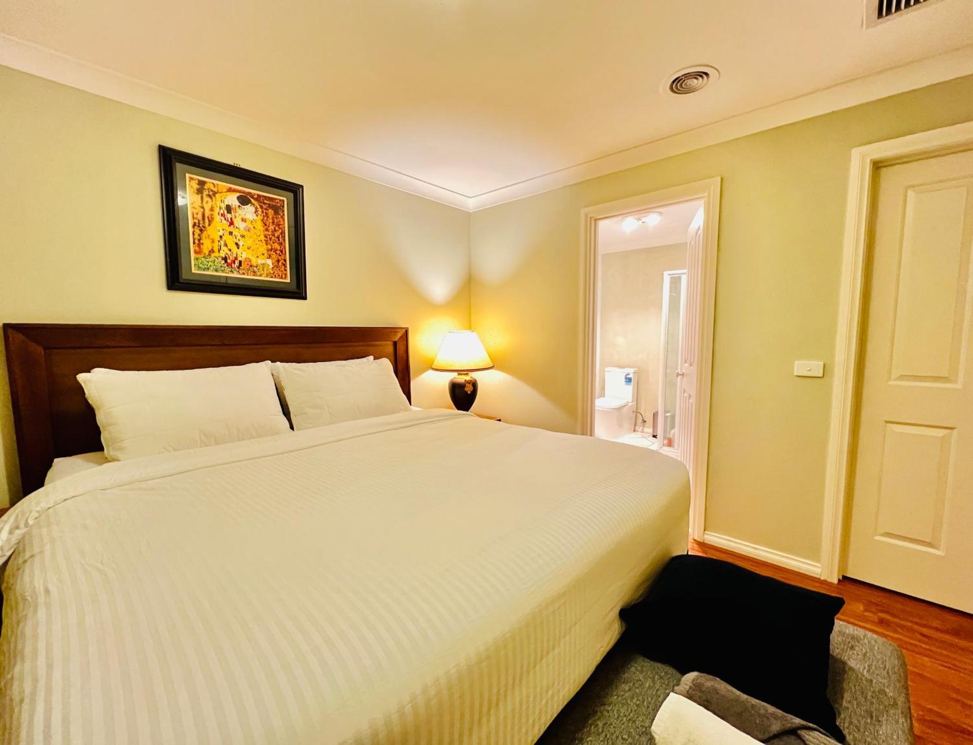Spacious 6 Bedroom Holiday Home 15 Min Away From Melbourne Airport Sydenham Luaran gambar