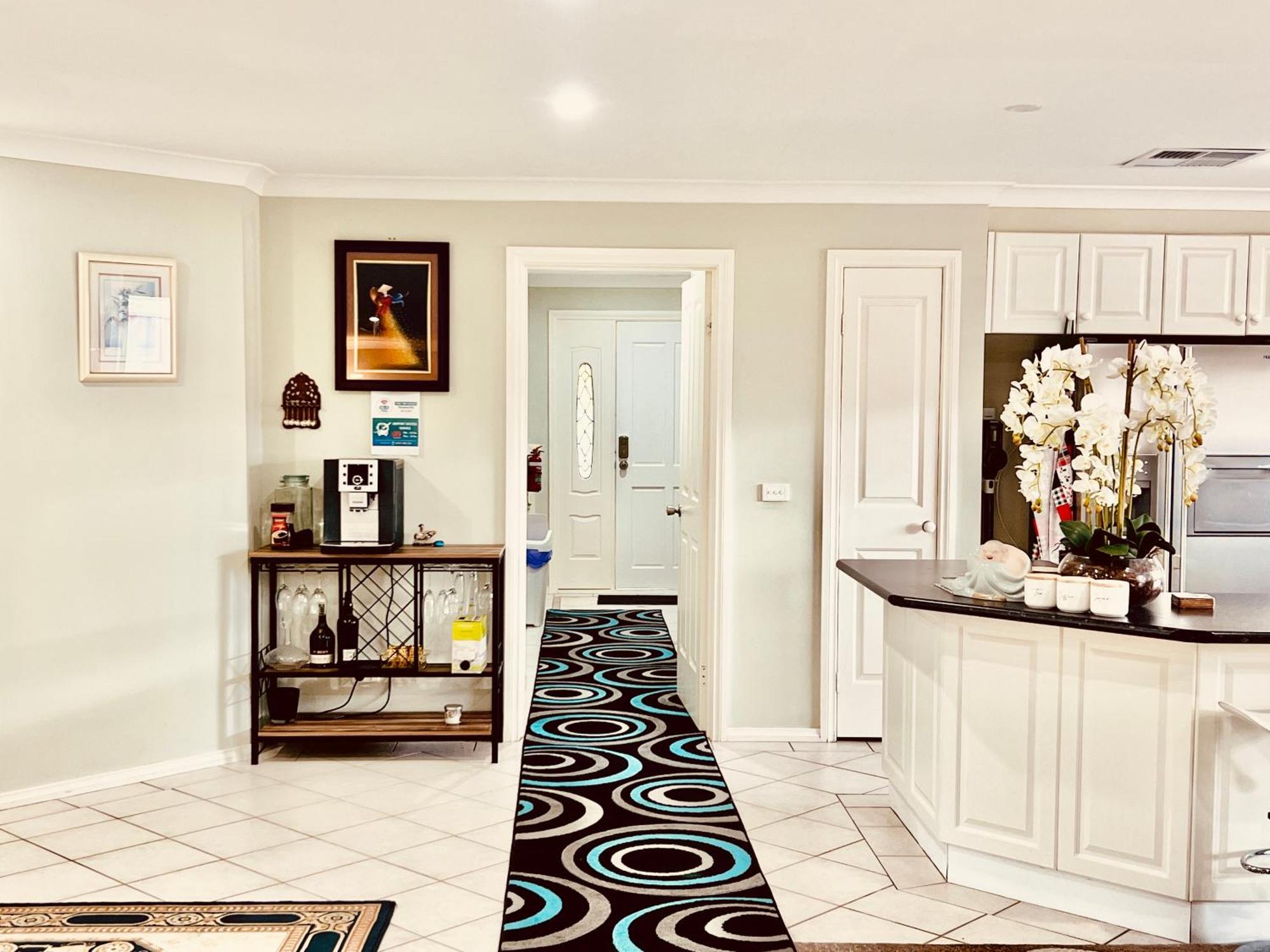 Spacious 6 Bedroom Holiday Home 15 Min Away From Melbourne Airport Sydenham Luaran gambar