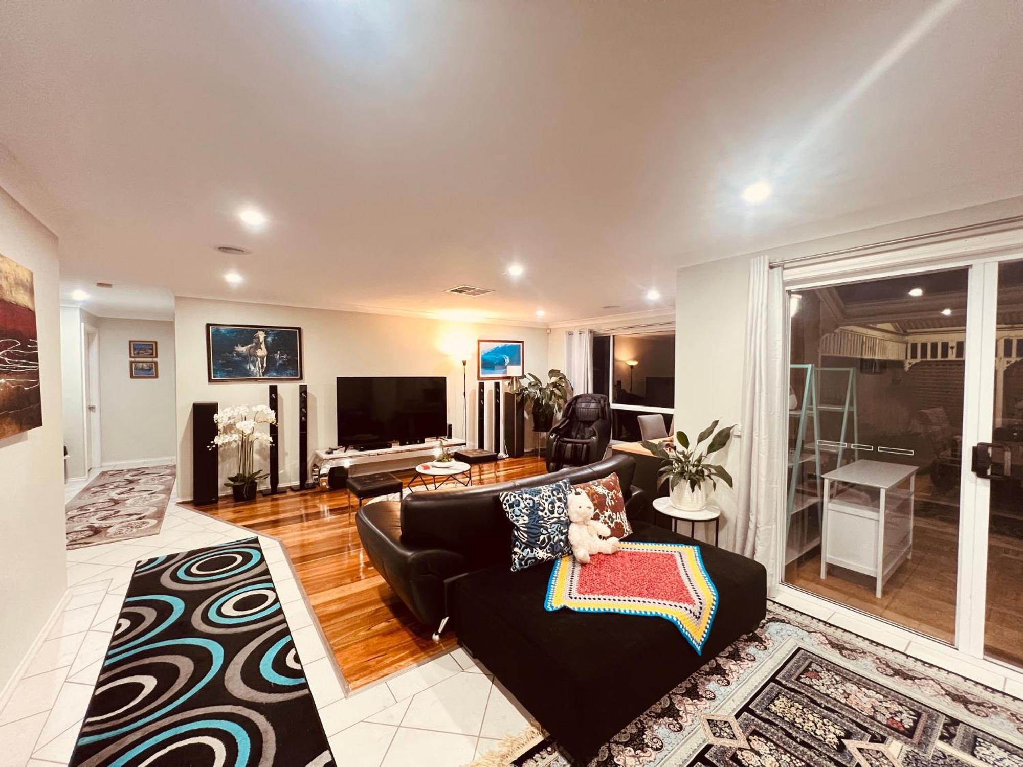 Spacious 6 Bedroom Holiday Home 15 Min Away From Melbourne Airport Sydenham Luaran gambar
