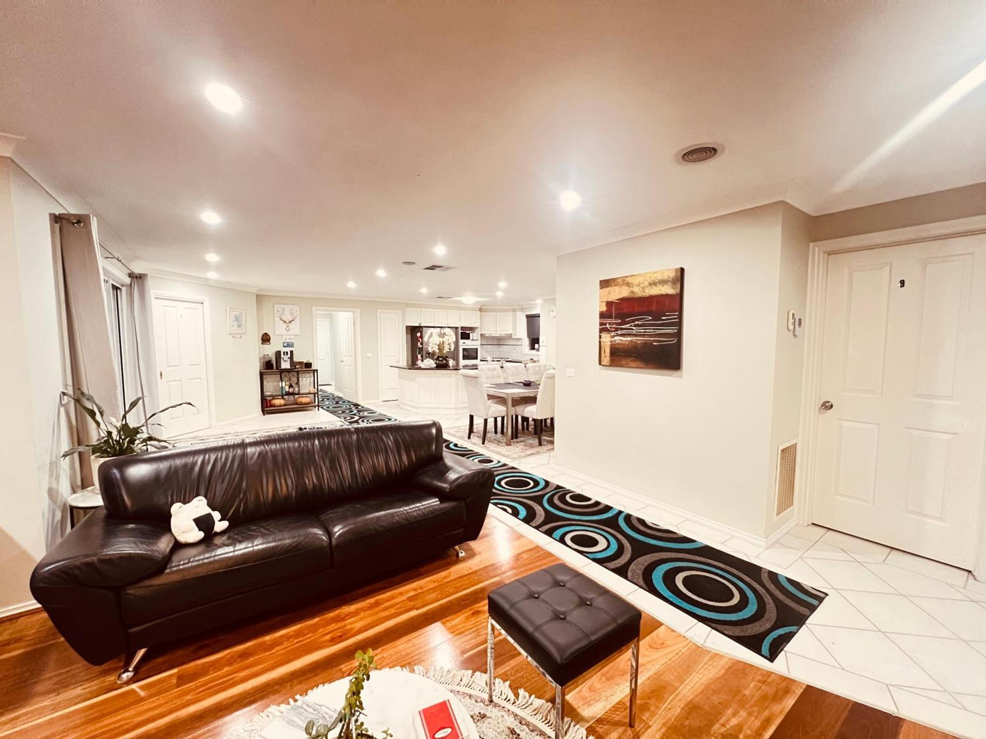 Spacious 6 Bedroom Holiday Home 15 Min Away From Melbourne Airport Sydenham Luaran gambar