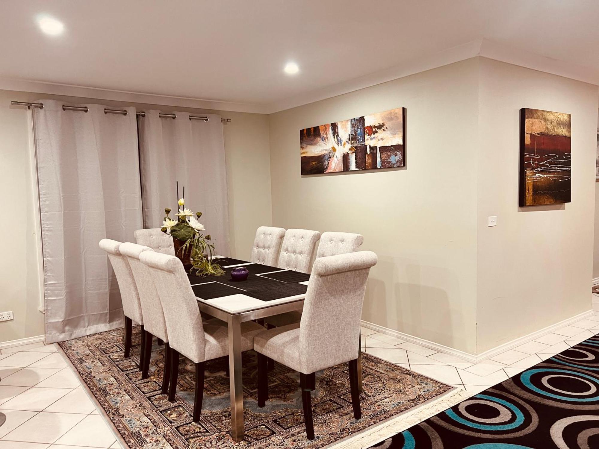 Spacious 6 Bedroom Holiday Home 15 Min Away From Melbourne Airport Sydenham Luaran gambar