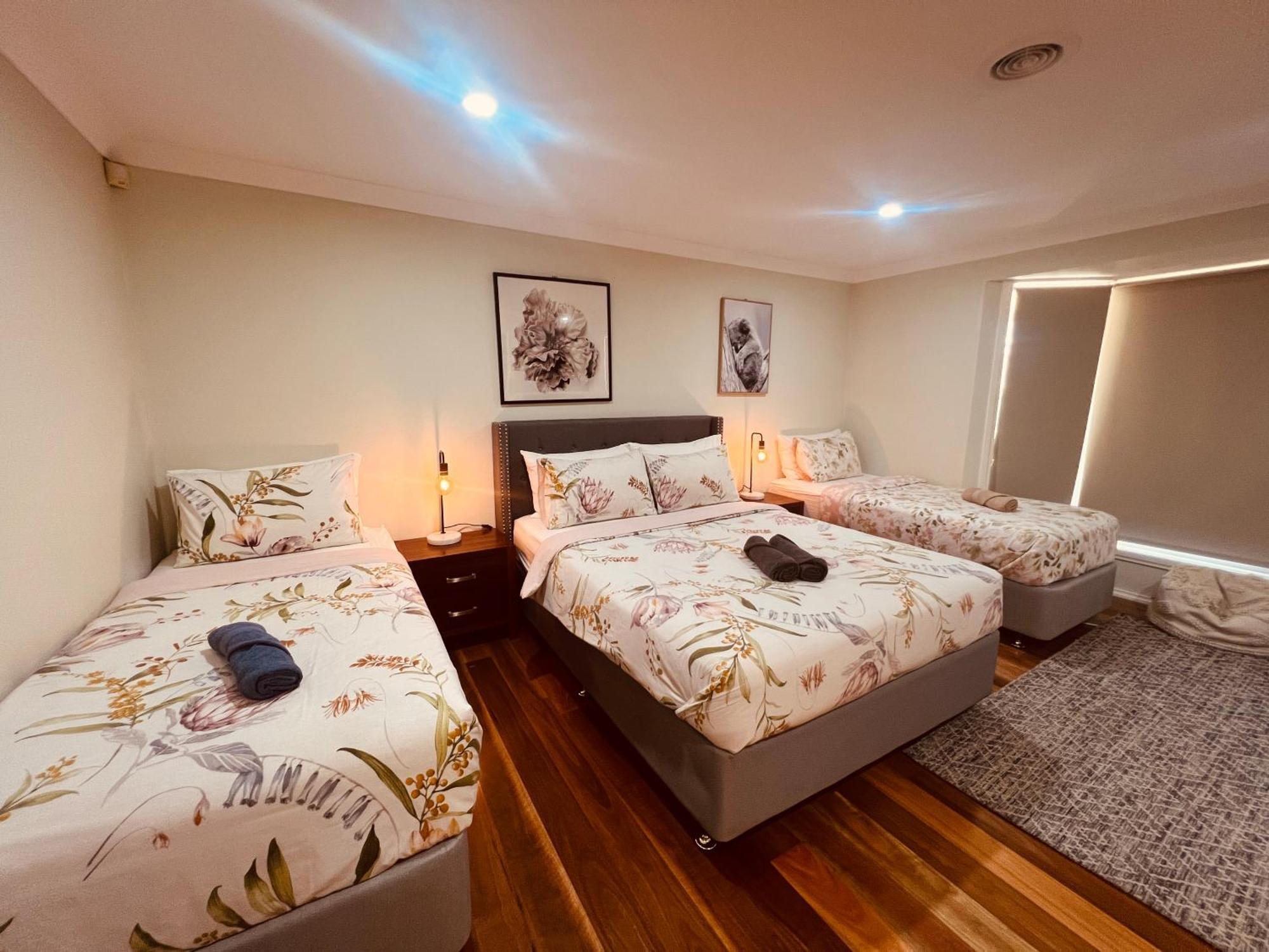 Spacious 6 Bedroom Holiday Home 15 Min Away From Melbourne Airport Sydenham Luaran gambar